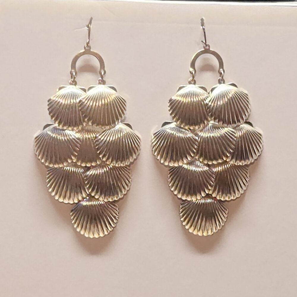 Tiered Silver Tone Scallop Shell Dangle Earrings